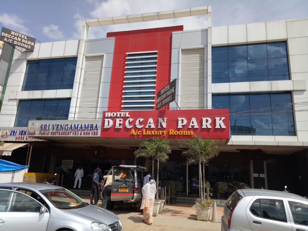 Hotel Deccan Park 하이데라바드 외부 사진
