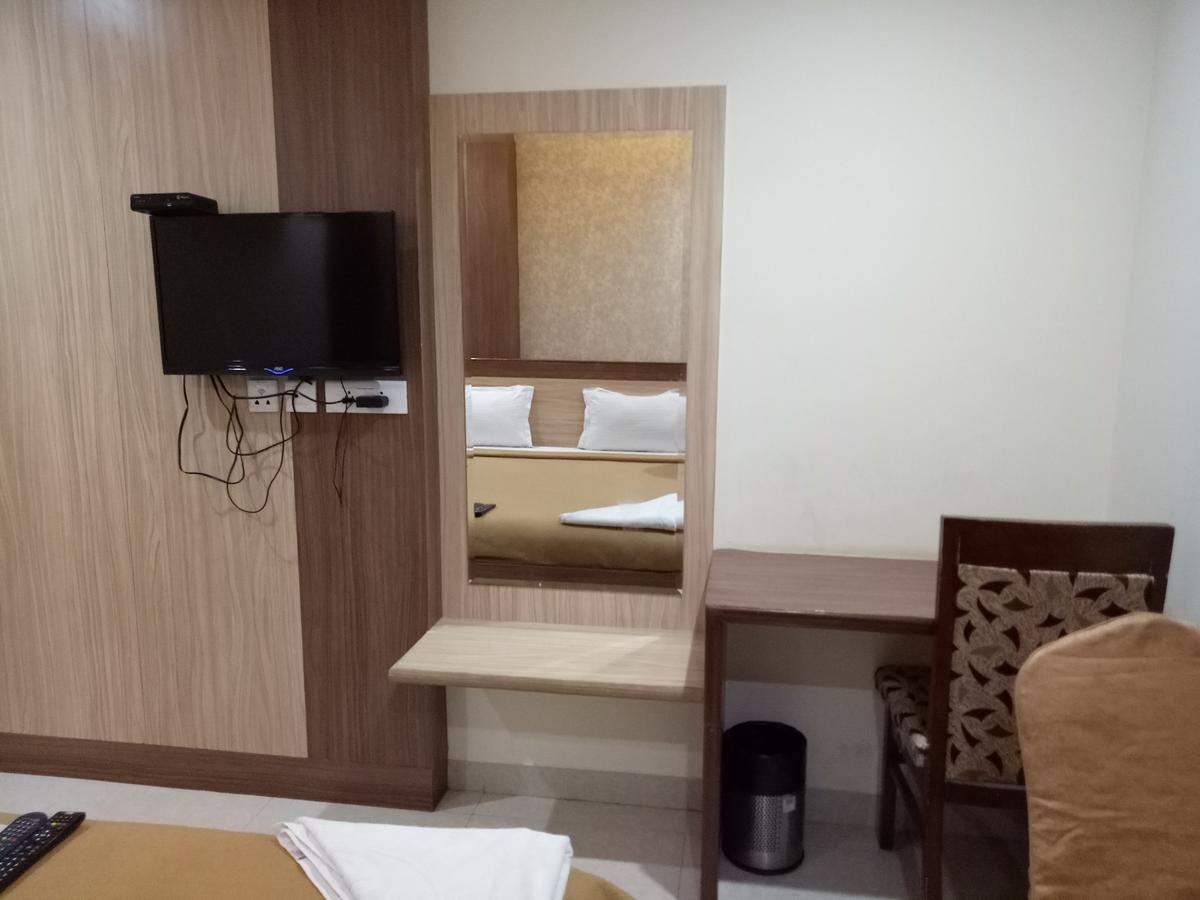 Hotel Deccan Park 하이데라바드 외부 사진